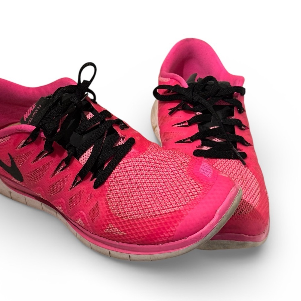 Nike Women's Free 5.0 Running Shoes Pink Athletic Shoes with Black Laces Size 10